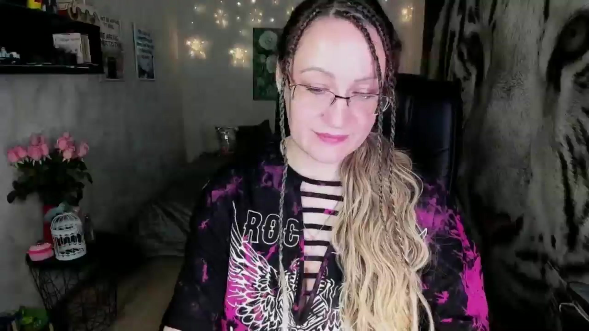 Gallery image thumbnail from AnkaSweet's myfreecams stream on, 06/08/2025, 23:19 image 7 of 20