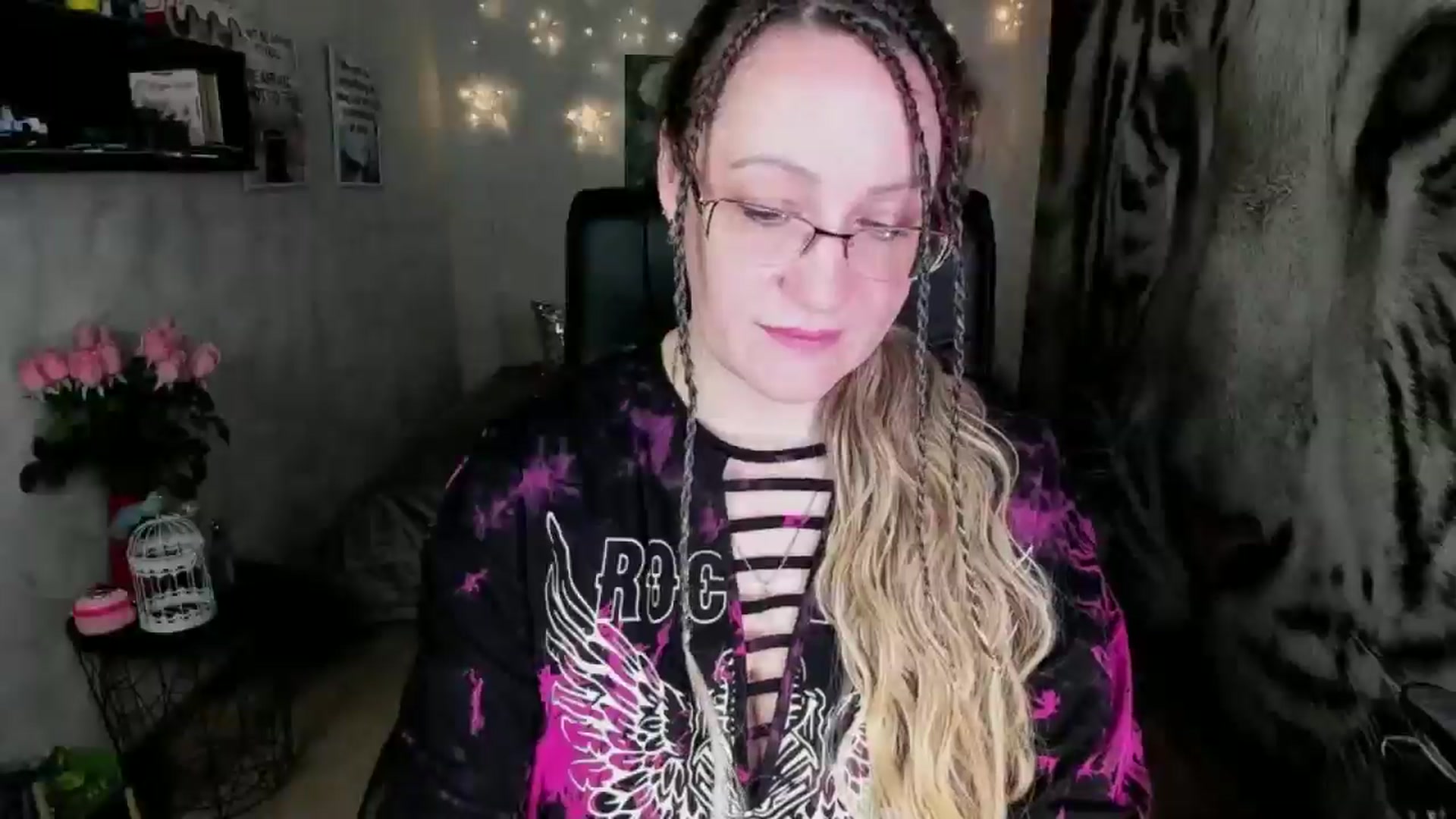 Gallery image thumbnail from AnkaSweet's myfreecams stream on, 06/08/2025, 23:19 image 3 of 20
