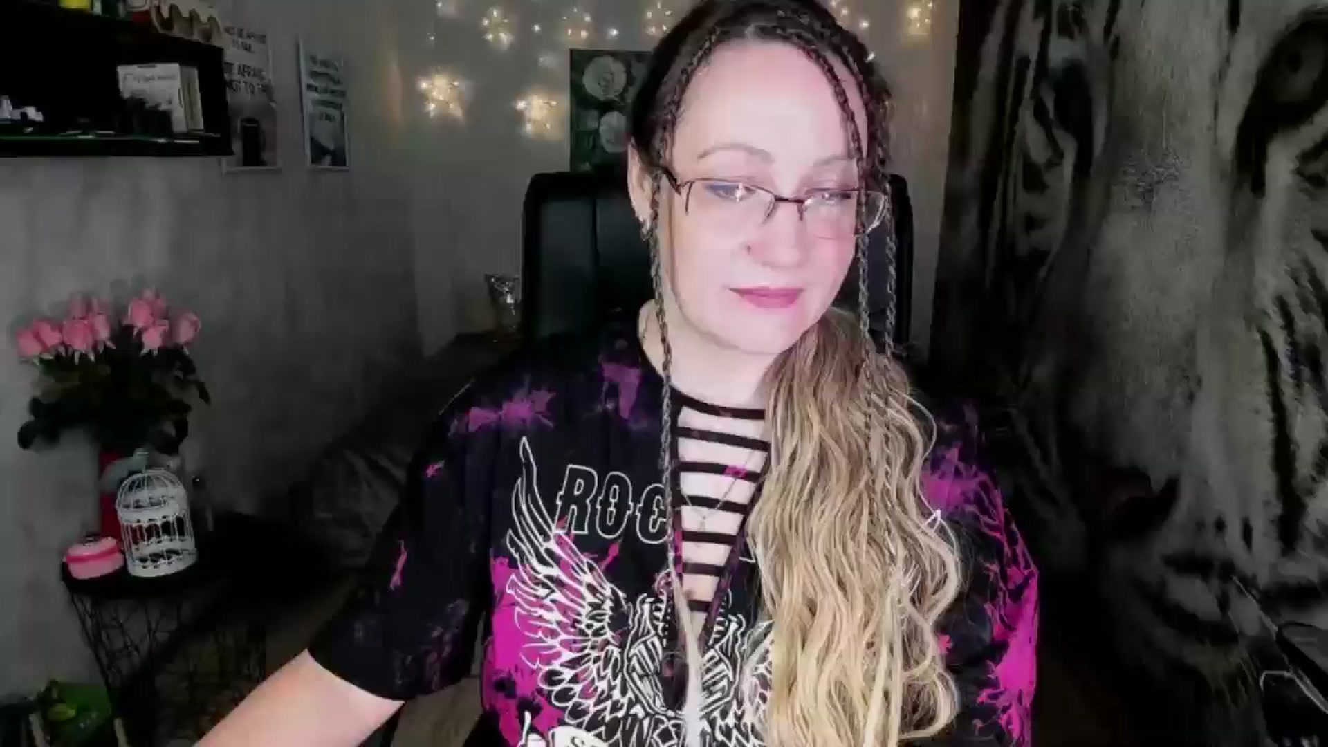 Gallery image thumbnail from AnkaSweet's myfreecams stream on, 06/08/2025, 23:19 image 1 of 20