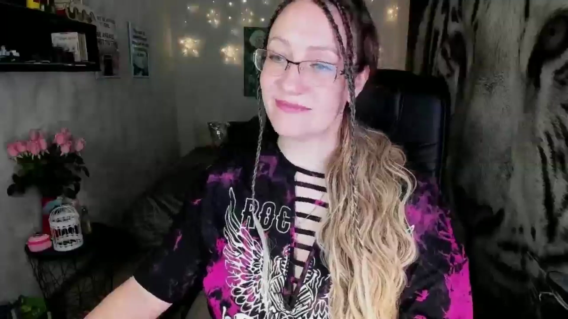 Gallery image thumbnail from AnkaSweet's myfreecams stream on, 06/08/2025, 23:19 image 5 of 20