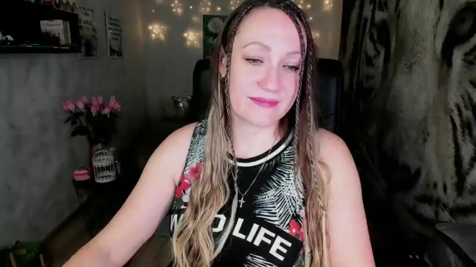Gallery image thumbnail from AnkaSweet's myfreecams stream on, 06/10/2025, 20:39 image 5 of 20
