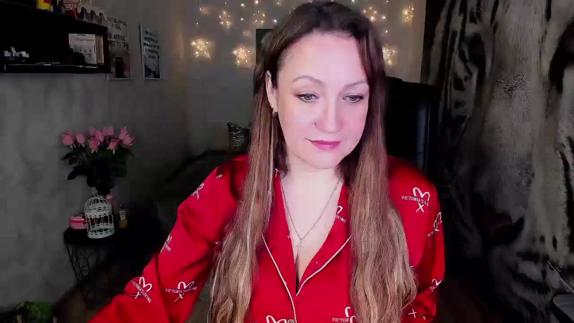 Gallery image thumbnail from AnkaSweet's myfreecams stream on, 06/21/2025, 23:08 image 15 of 20