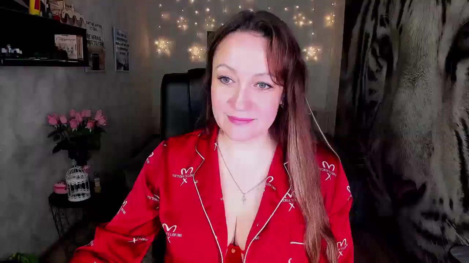 Gallery image thumbnail from AnkaSweet's myfreecams stream on, 06/21/2025, 23:30 image 7 of 20