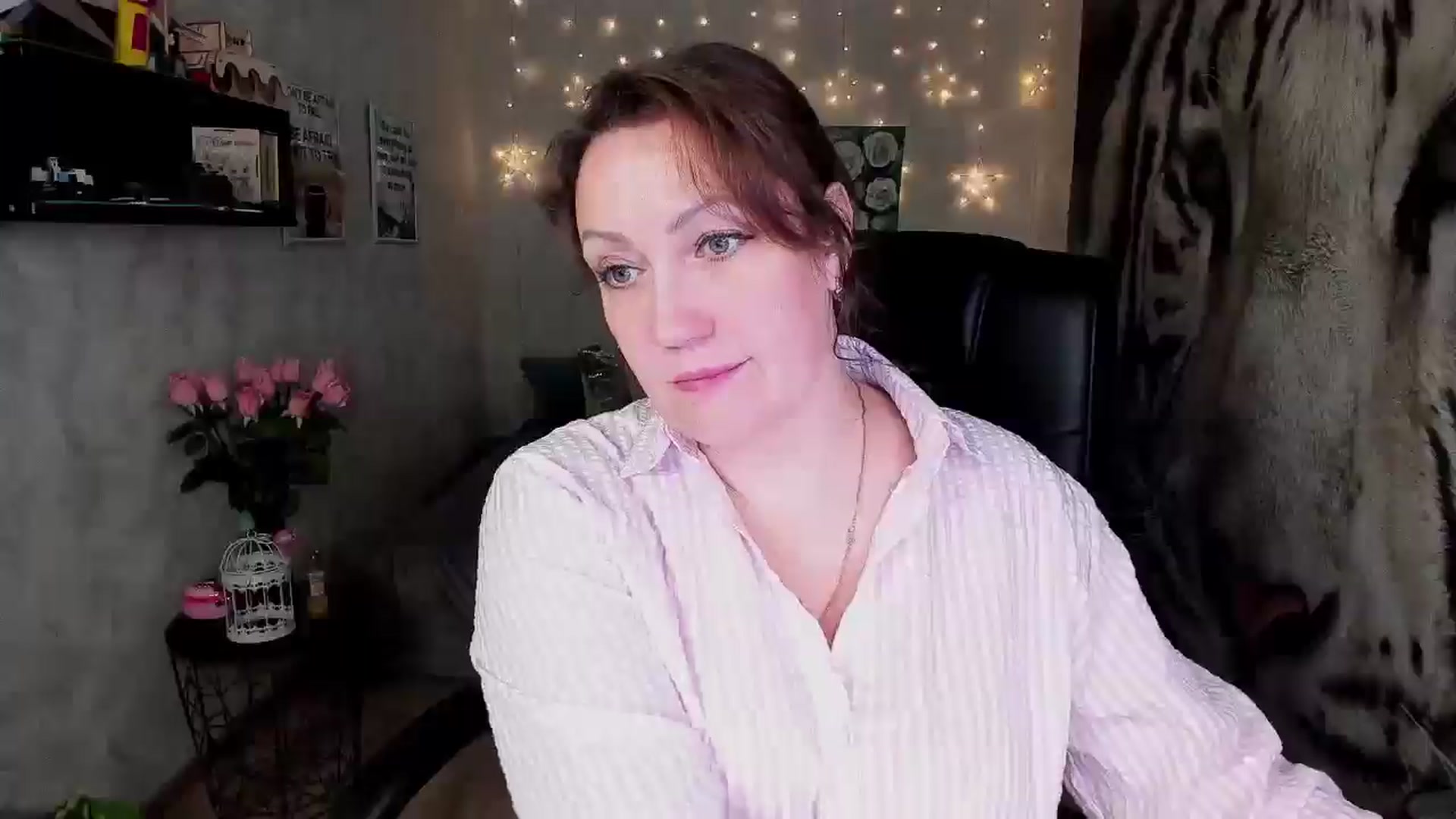 Gallery image thumbnail from AnkaSweet's myfreecams stream on, 06/25/2025, 20:49 image 13 of 20