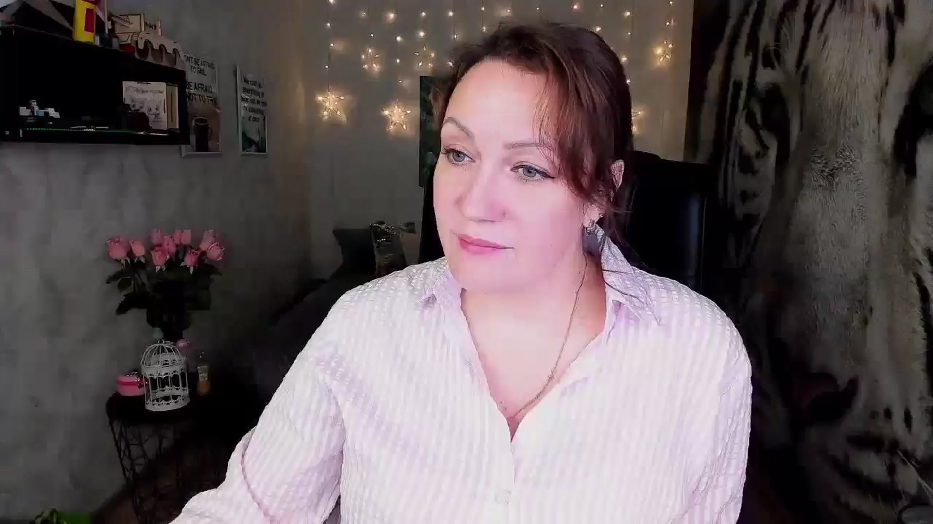 Gallery image thumbnail from AnkaSweet's myfreecams stream on, 06/25/2025, 20:49 image 10 of 20