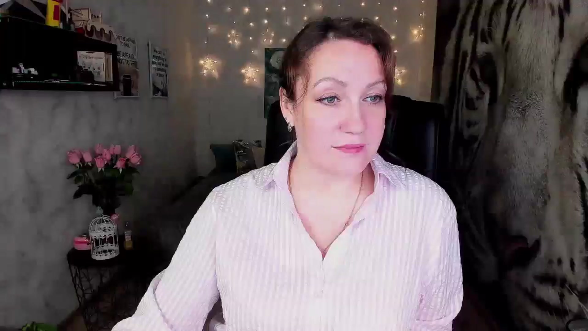 Gallery image thumbnail from AnkaSweet's myfreecams stream on, 06/25/2025, 20:49 image 16 of 20