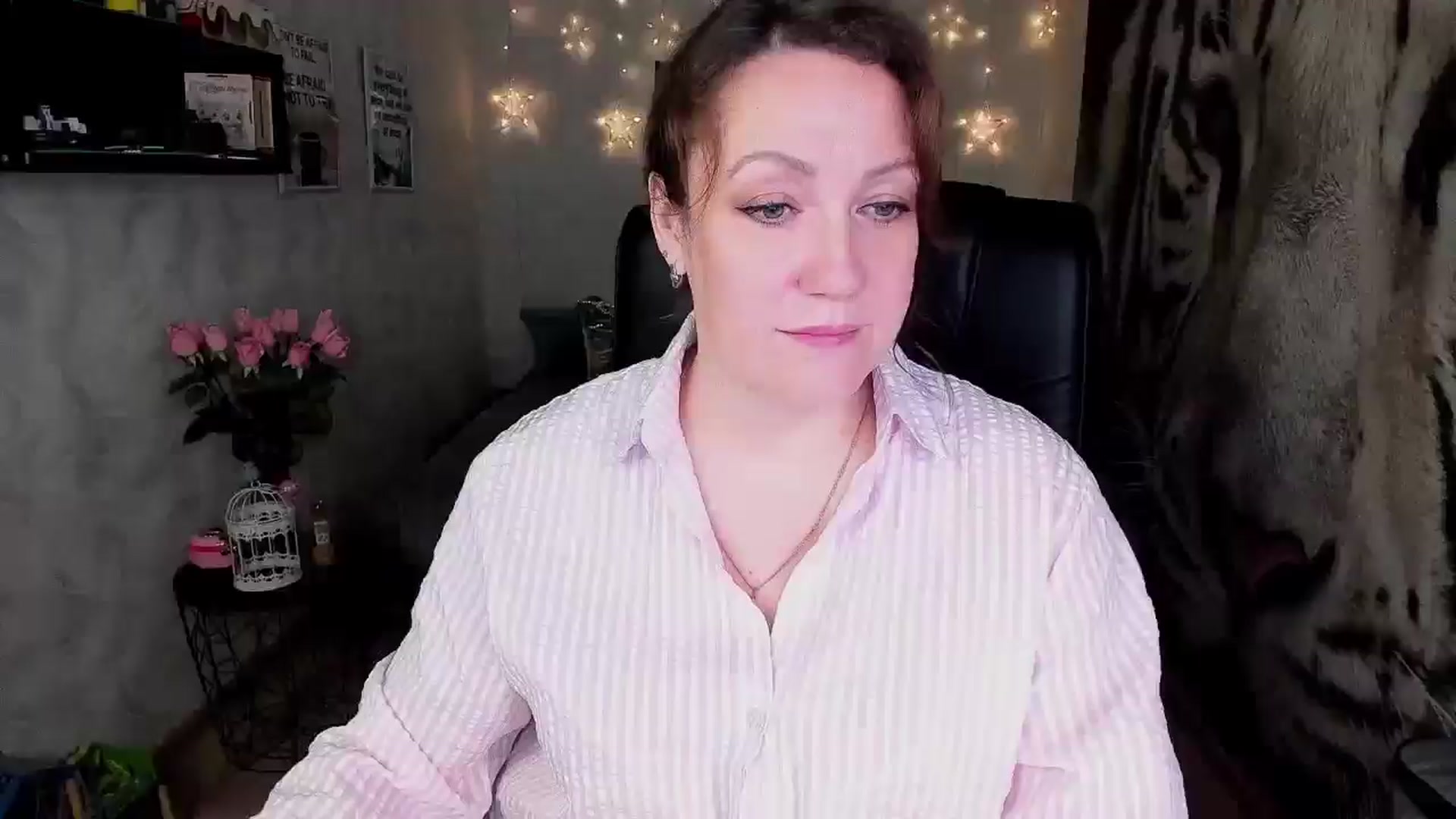 Gallery image thumbnail from AnkaSweet's myfreecams stream on, 06/25/2025, 21:44 image 1 of 20