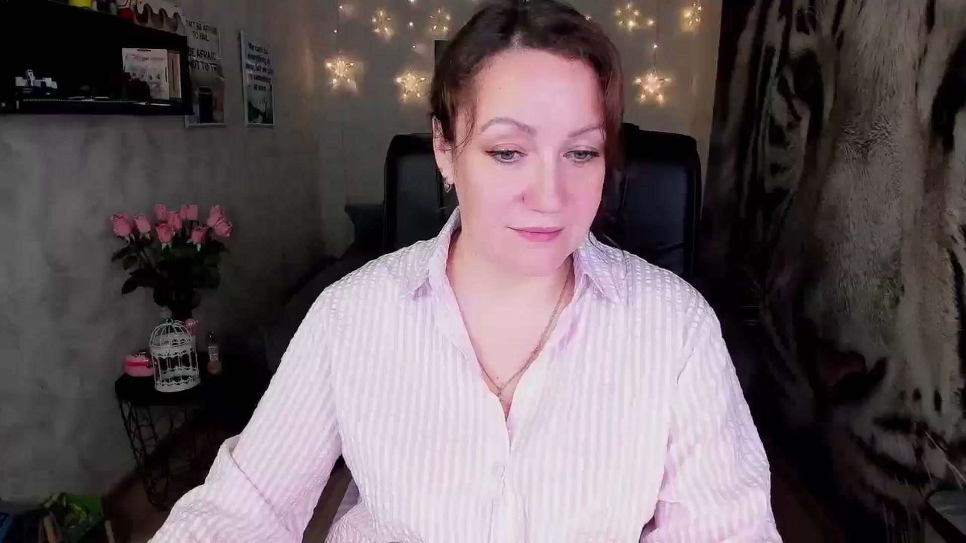 Gallery image thumbnail from AnkaSweet's myfreecams stream on, 06/25/2025, 21:44 image 6 of 20
