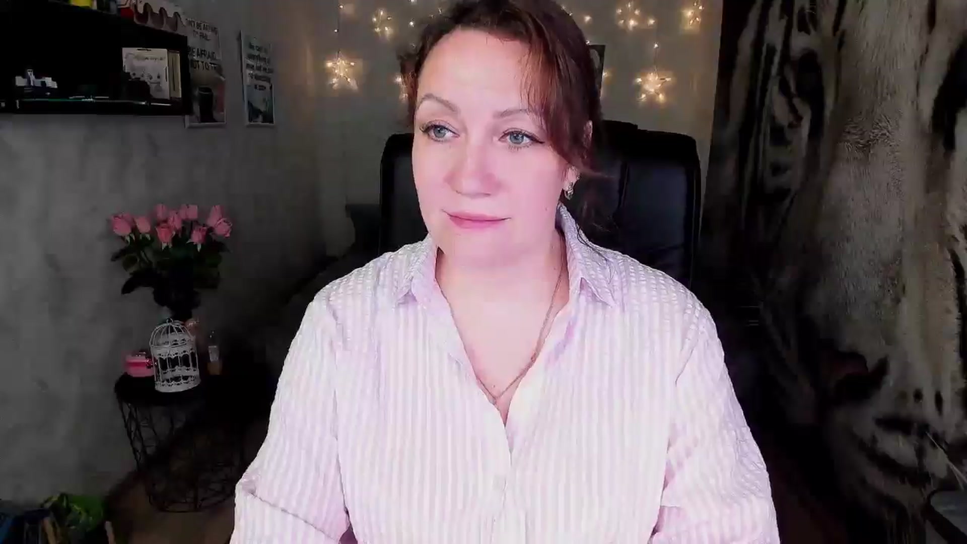 Gallery image thumbnail from AnkaSweet's myfreecams stream on, 06/25/2025, 21:44 image 5 of 20