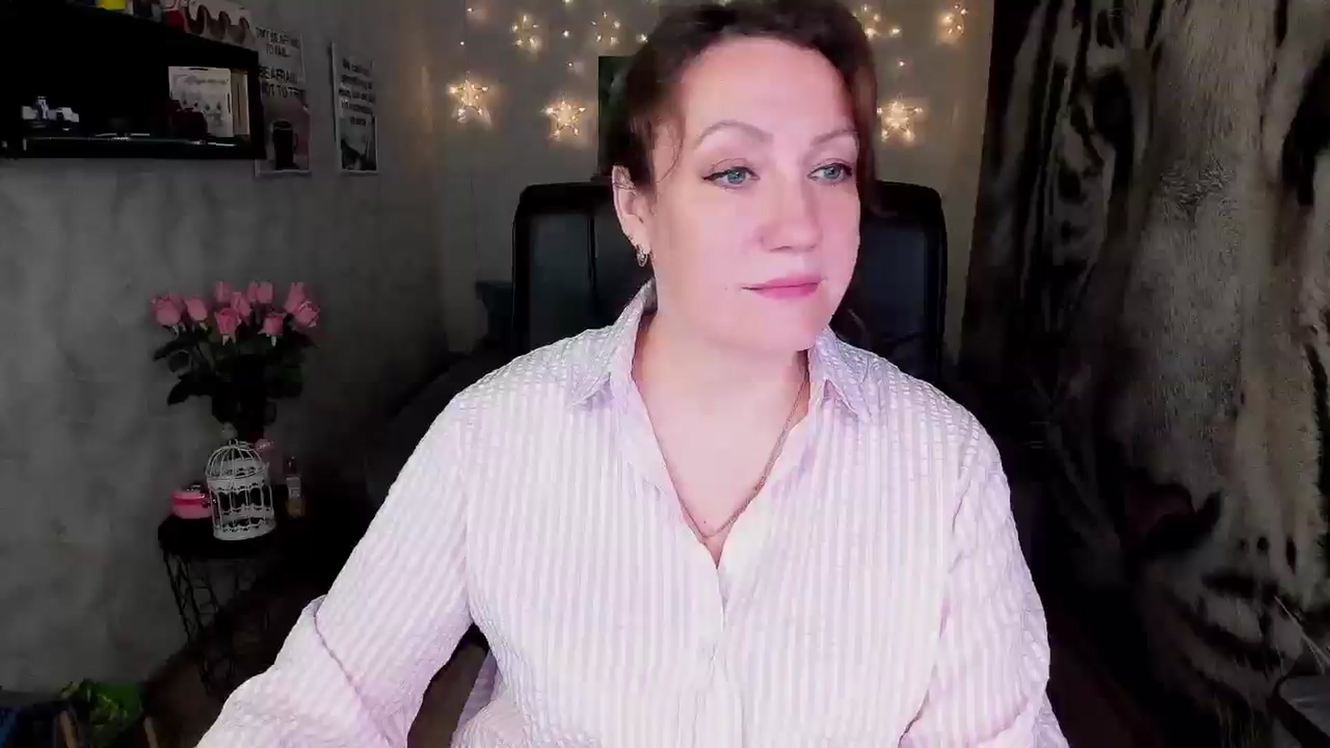 Gallery image thumbnail from AnkaSweet's myfreecams stream on, 06/25/2025, 21:44 image 10 of 20