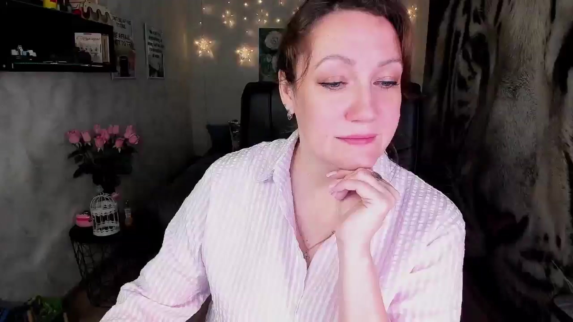 Gallery image thumbnail from AnkaSweet's myfreecams stream on, 06/25/2025, 22:04 image 9 of 20