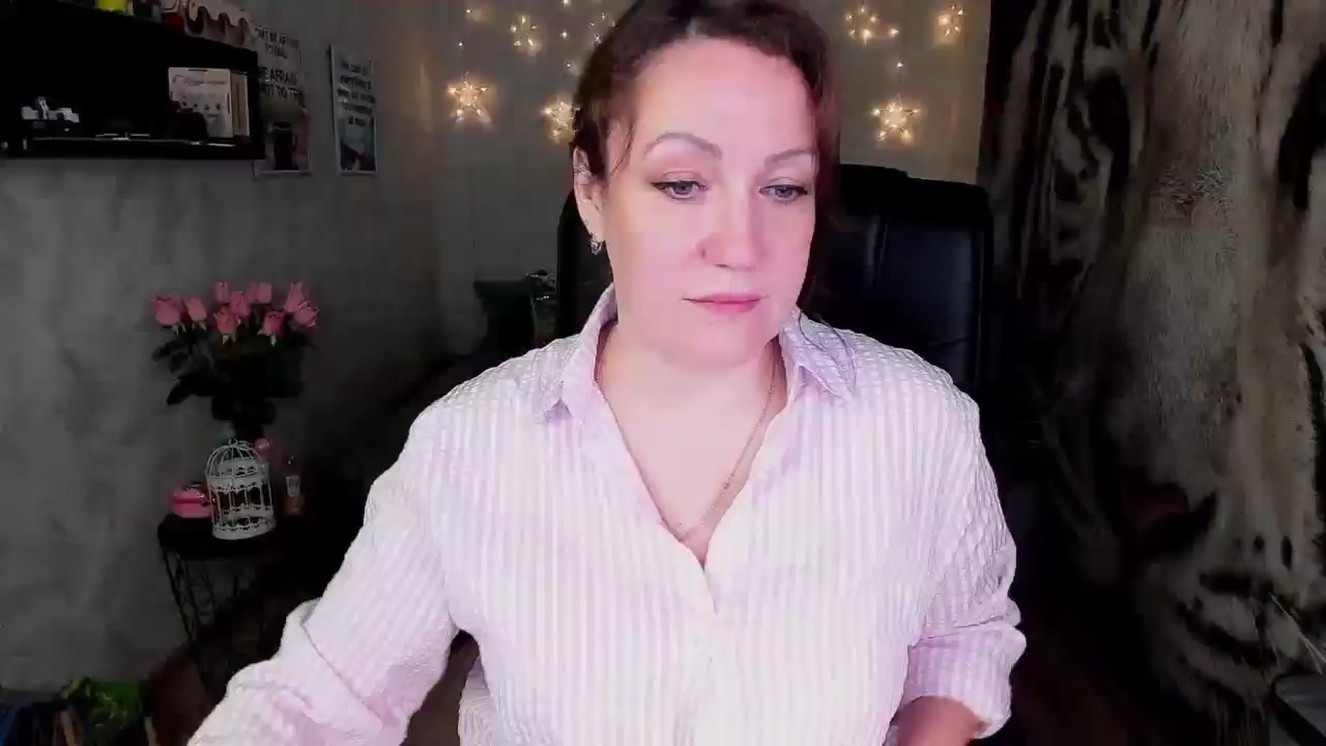 Gallery image thumbnail from AnkaSweet's myfreecams stream on, 06/25/2025, 22:04 image 1 of 20