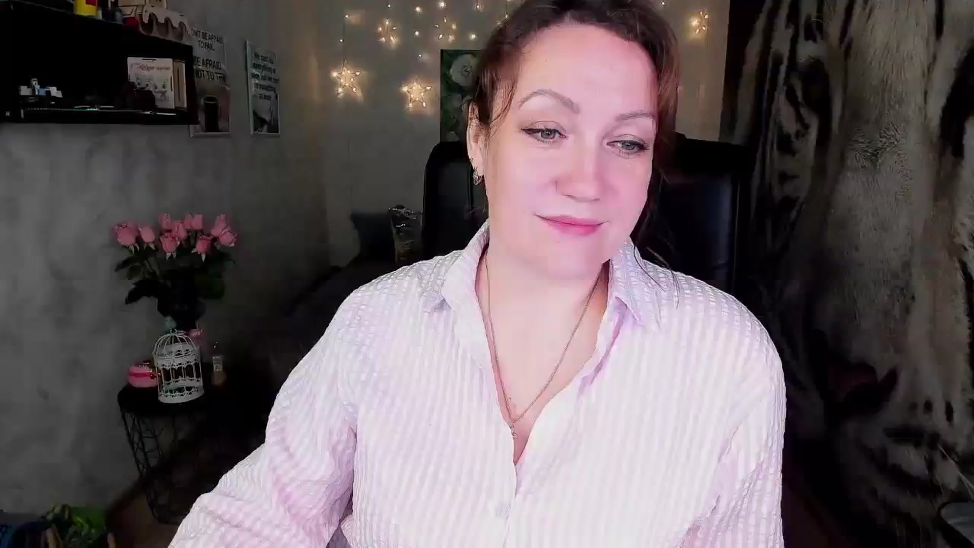 Gallery image thumbnail from AnkaSweet's myfreecams stream on, 06/25/2025, 22:44 image 5 of 20
