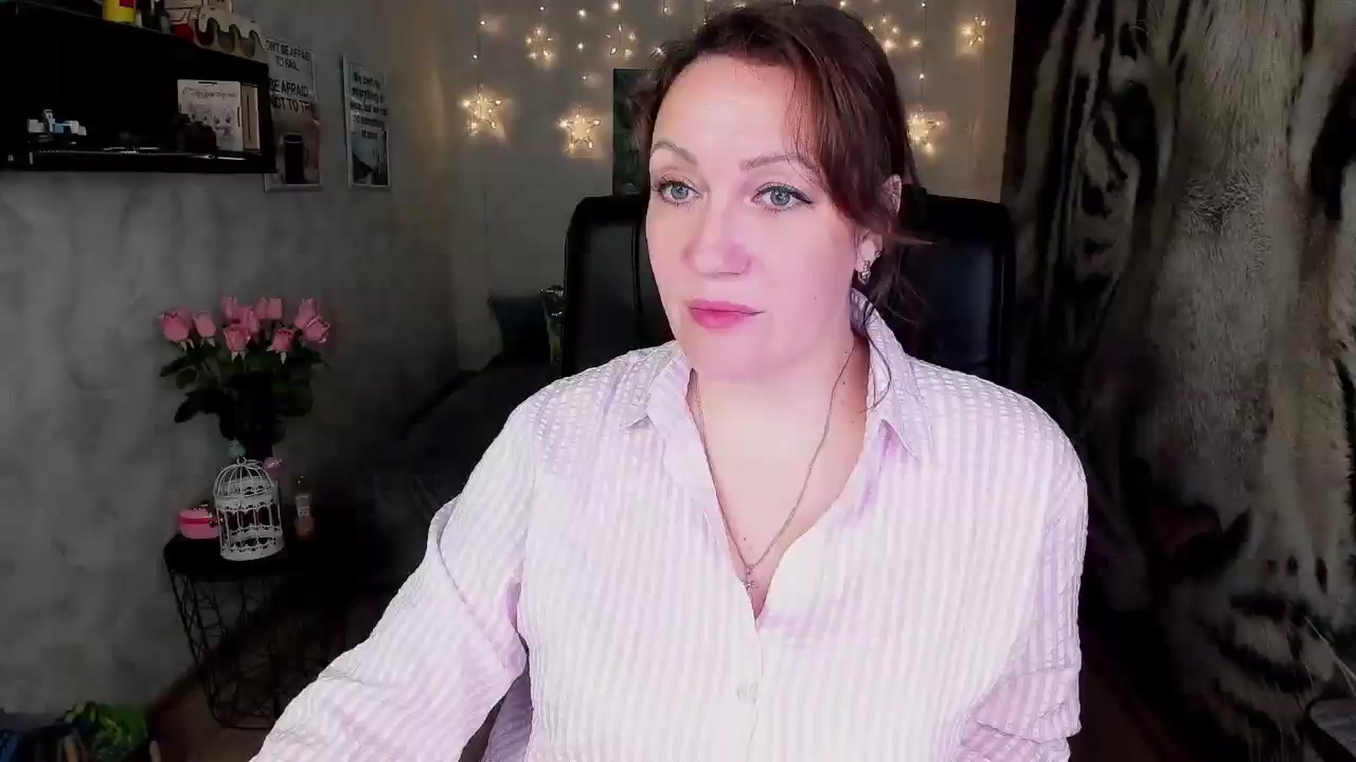Gallery image thumbnail from AnkaSweet's myfreecams stream on, 06/25/2025, 22:44 image 3 of 20