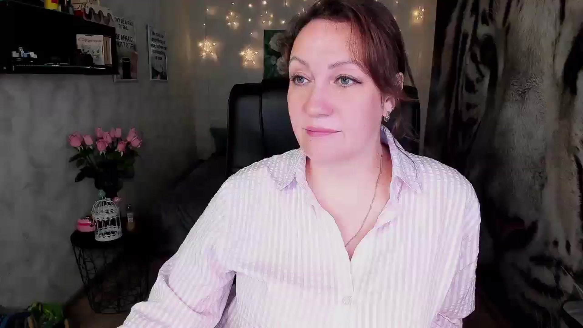 Gallery image thumbnail from AnkaSweet's myfreecams stream on, 06/25/2025, 22:44 image 18 of 20