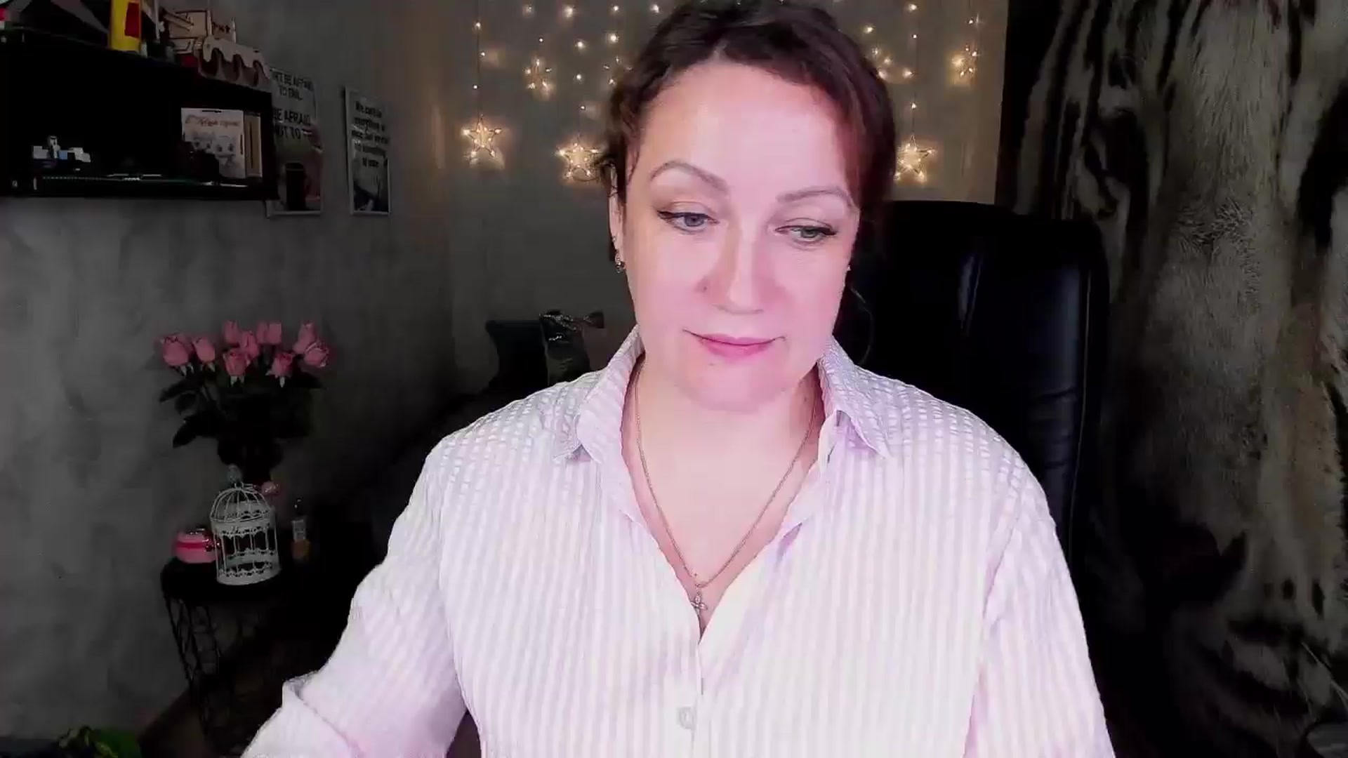 Gallery image thumbnail from AnkaSweet's myfreecams stream on, 06/26/2025, 24:00 image 20 of 20