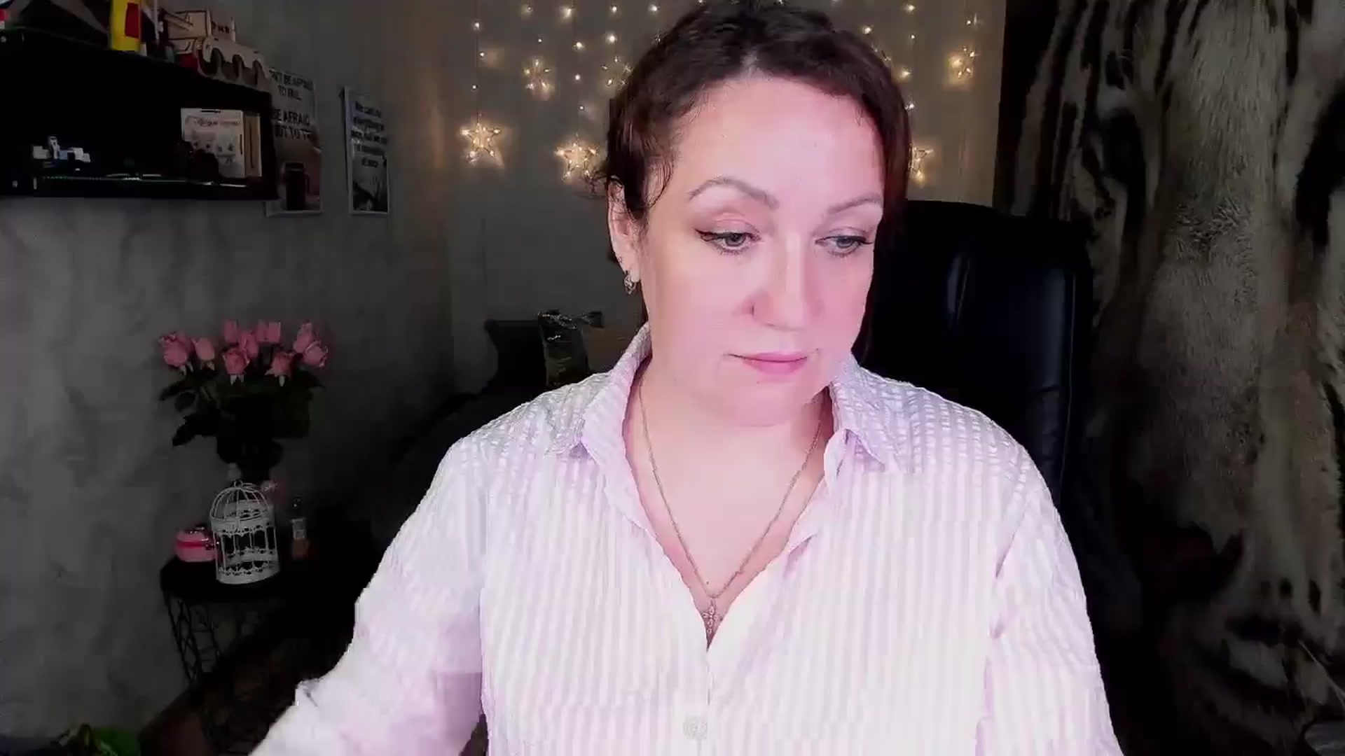 Gallery image thumbnail from AnkaSweet's myfreecams stream on, 06/26/2025, 24:00 image 13 of 20