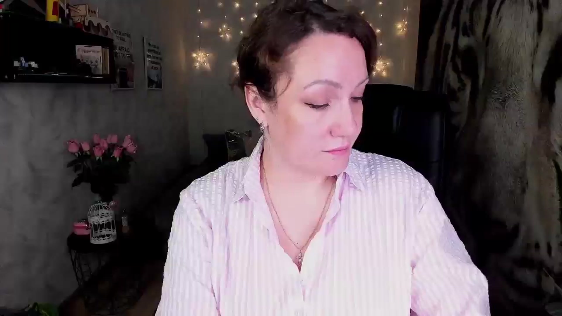 Gallery image thumbnail from AnkaSweet's myfreecams stream on, 06/26/2025, 24:00 image 15 of 20