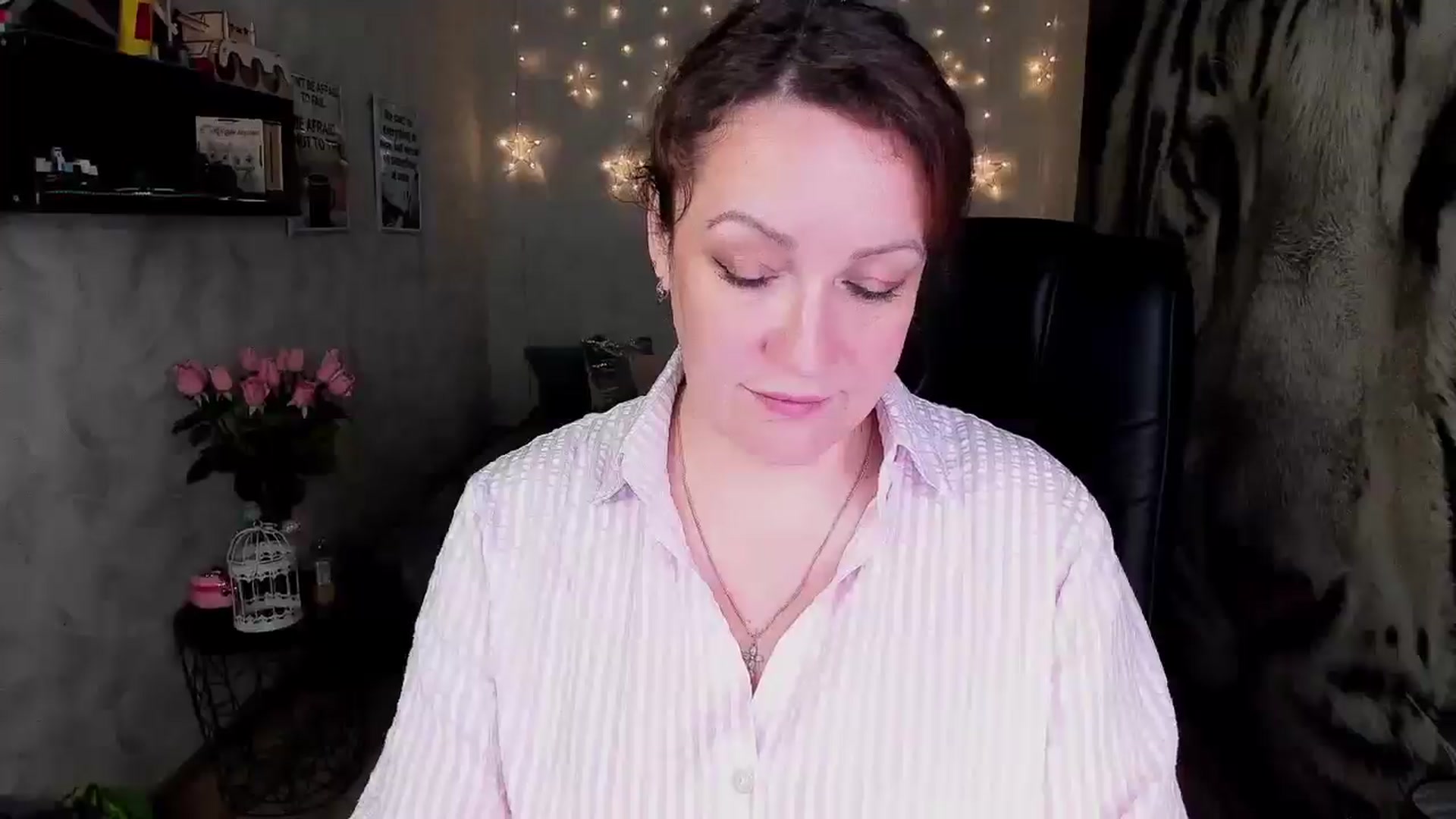 Gallery image thumbnail from AnkaSweet's myfreecams stream on, 06/26/2025, 24:00 image 19 of 20