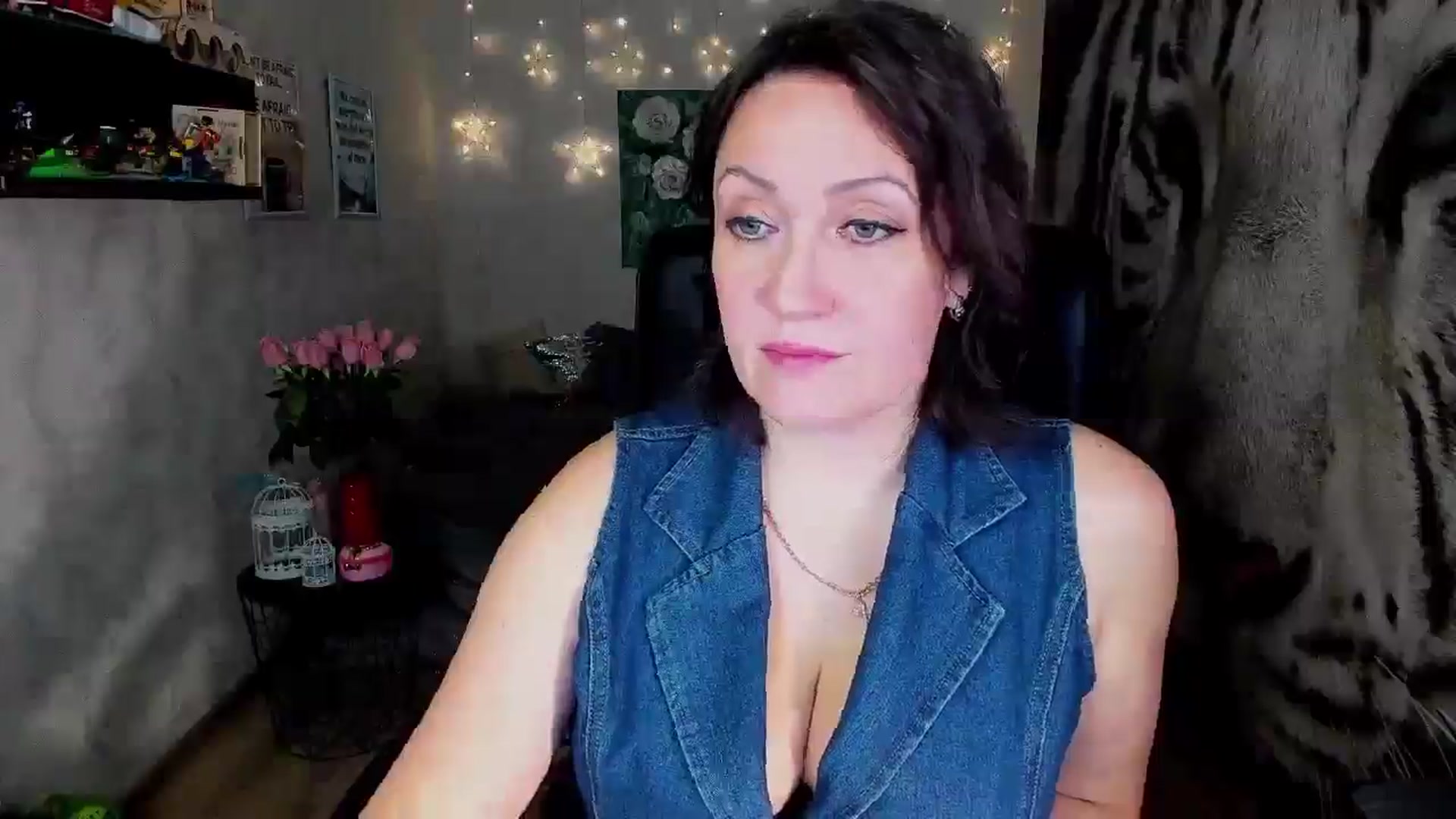 Gallery image thumbnail from AnkaSweet's myfreecams stream on, 11/21/2025, 23:25 image 7 of 20