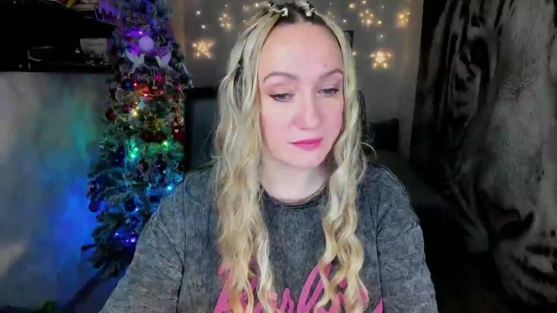 Gallery image thumbnail from AnkaSweet's myfreecams stream on, 12/25/2025, 08:46 image 14 of 20