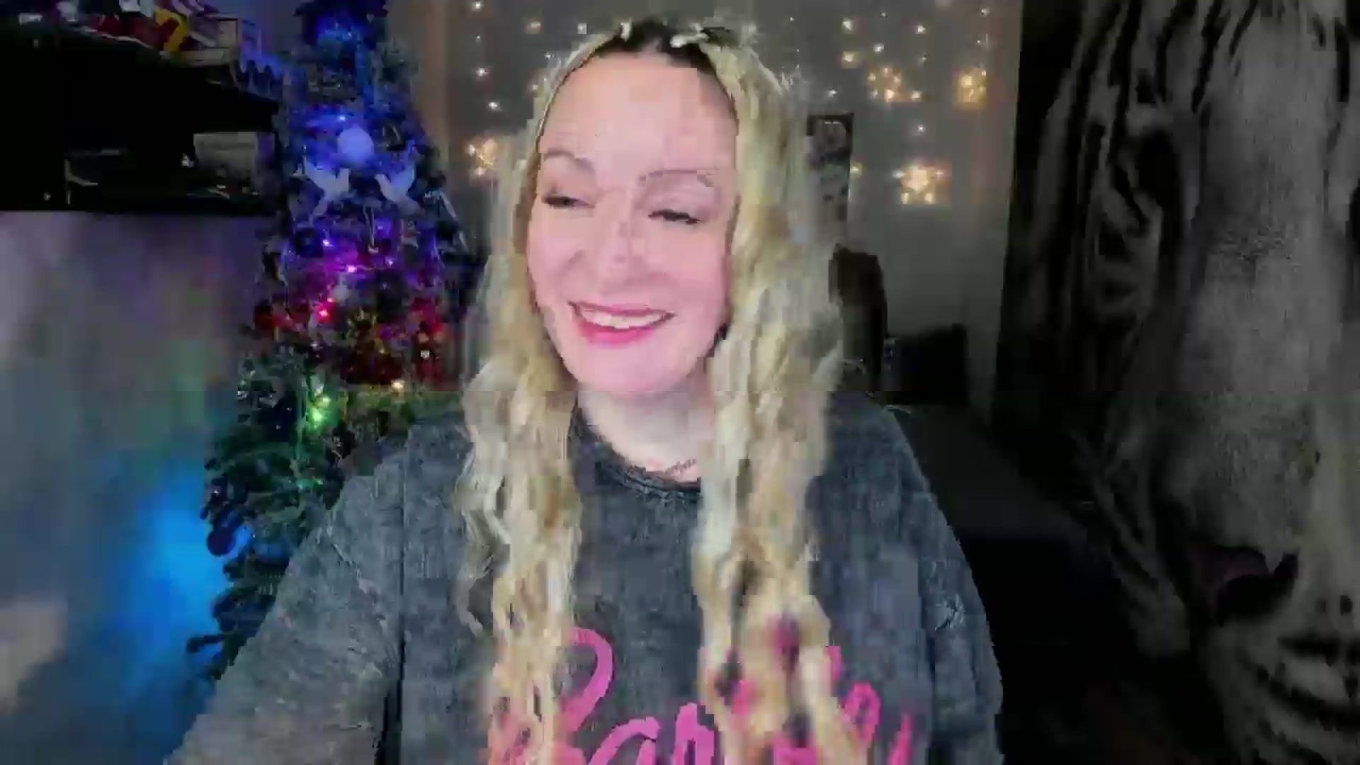Gallery image thumbnail from AnkaSweet's myfreecams stream on, 12/25/2025, 08:46 image 7 of 20