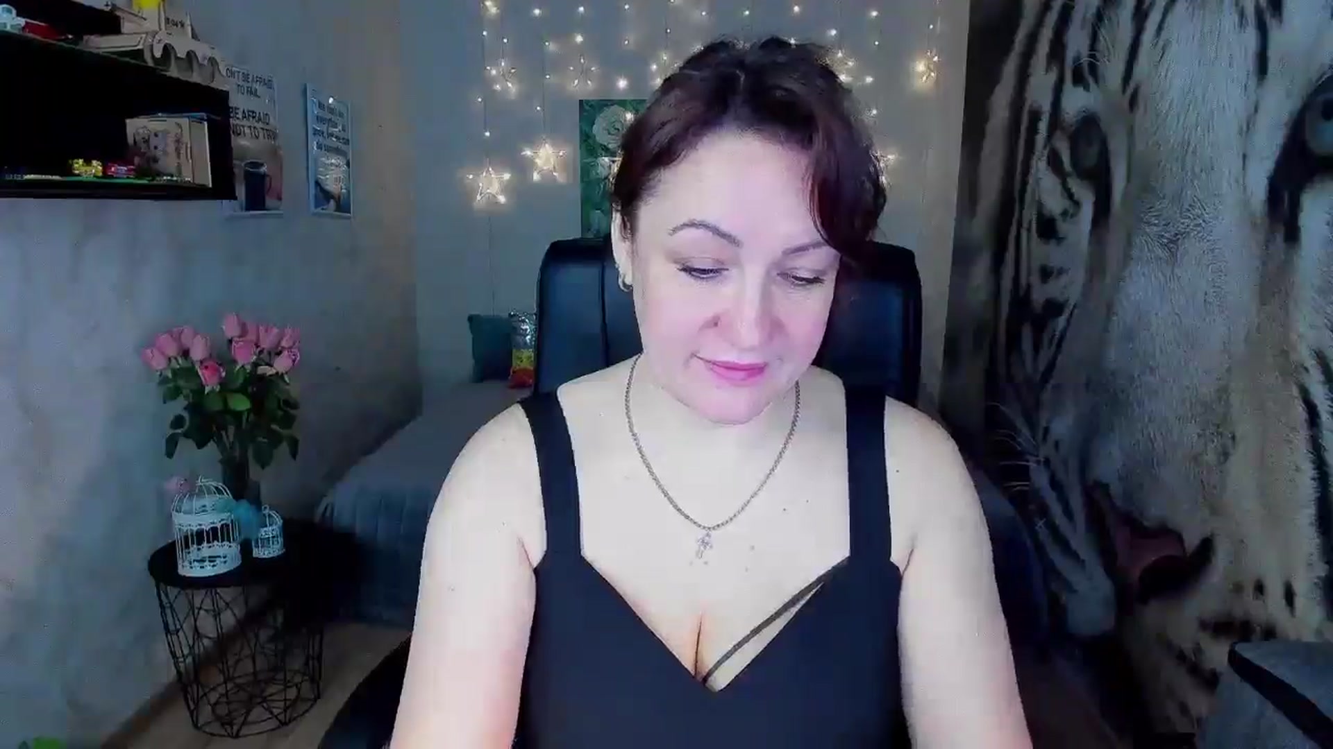 Gallery image thumbnail from AnkaSweet's myfreecams stream on, 04/26/2026, 10:51 image 4 of 20