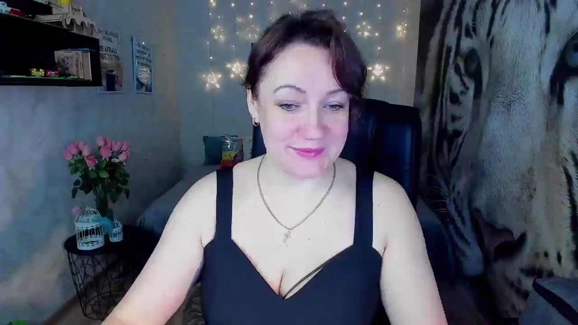 Gallery image thumbnail from AnkaSweet's myfreecams stream on, 04/26/2026, 10:51 image 5 of 20