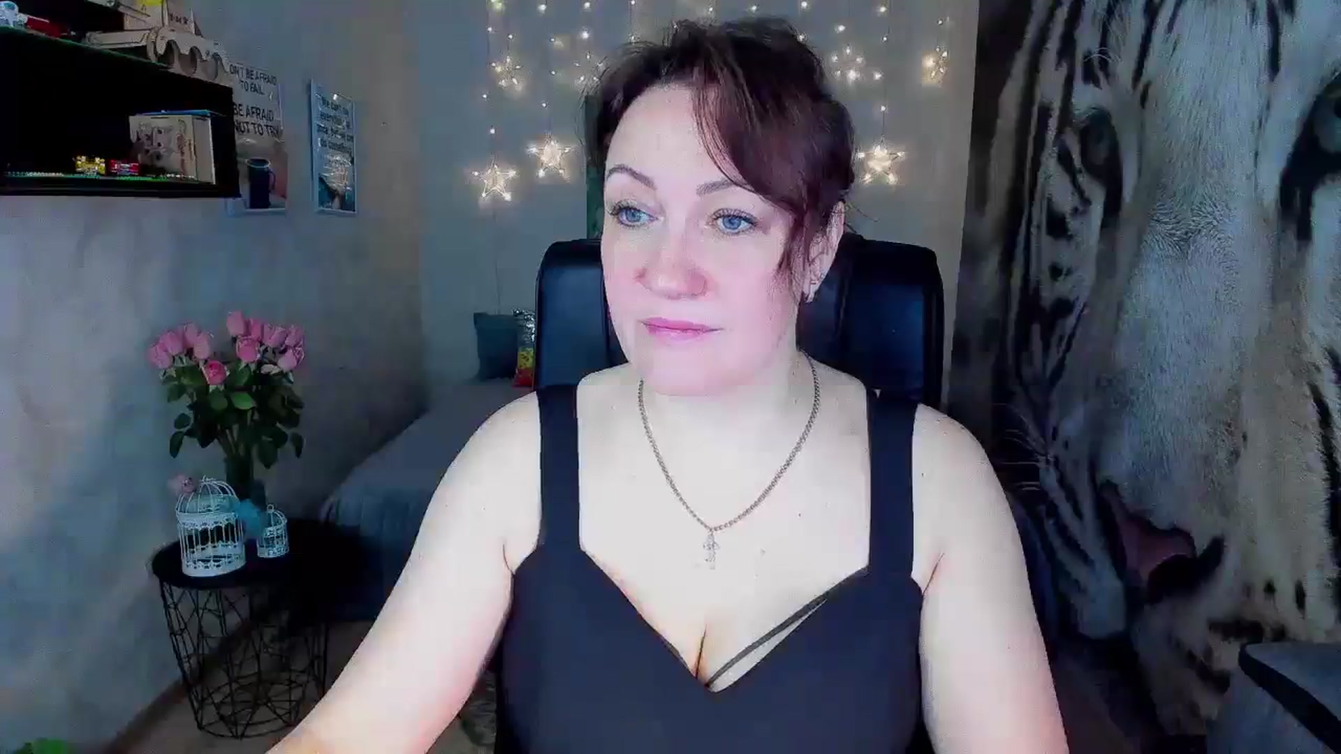 Gallery image thumbnail from AnkaSweet's myfreecams stream on, 04/26/2026, 10:51 image 18 of 20