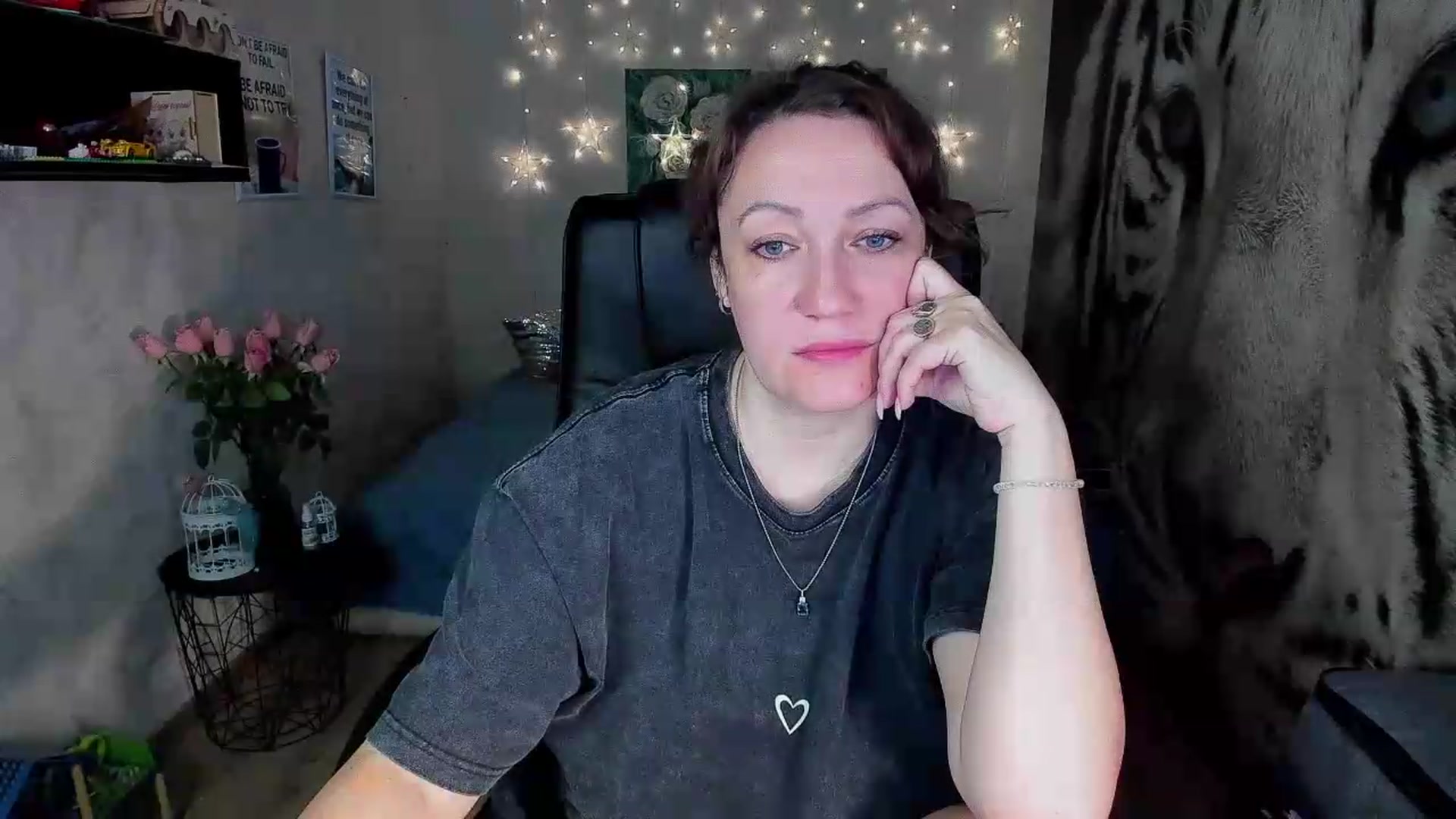 Gallery image thumbnail from AnkaSweet's myfreecams stream on, 06/24/2026, 23:19 image 10 of 20