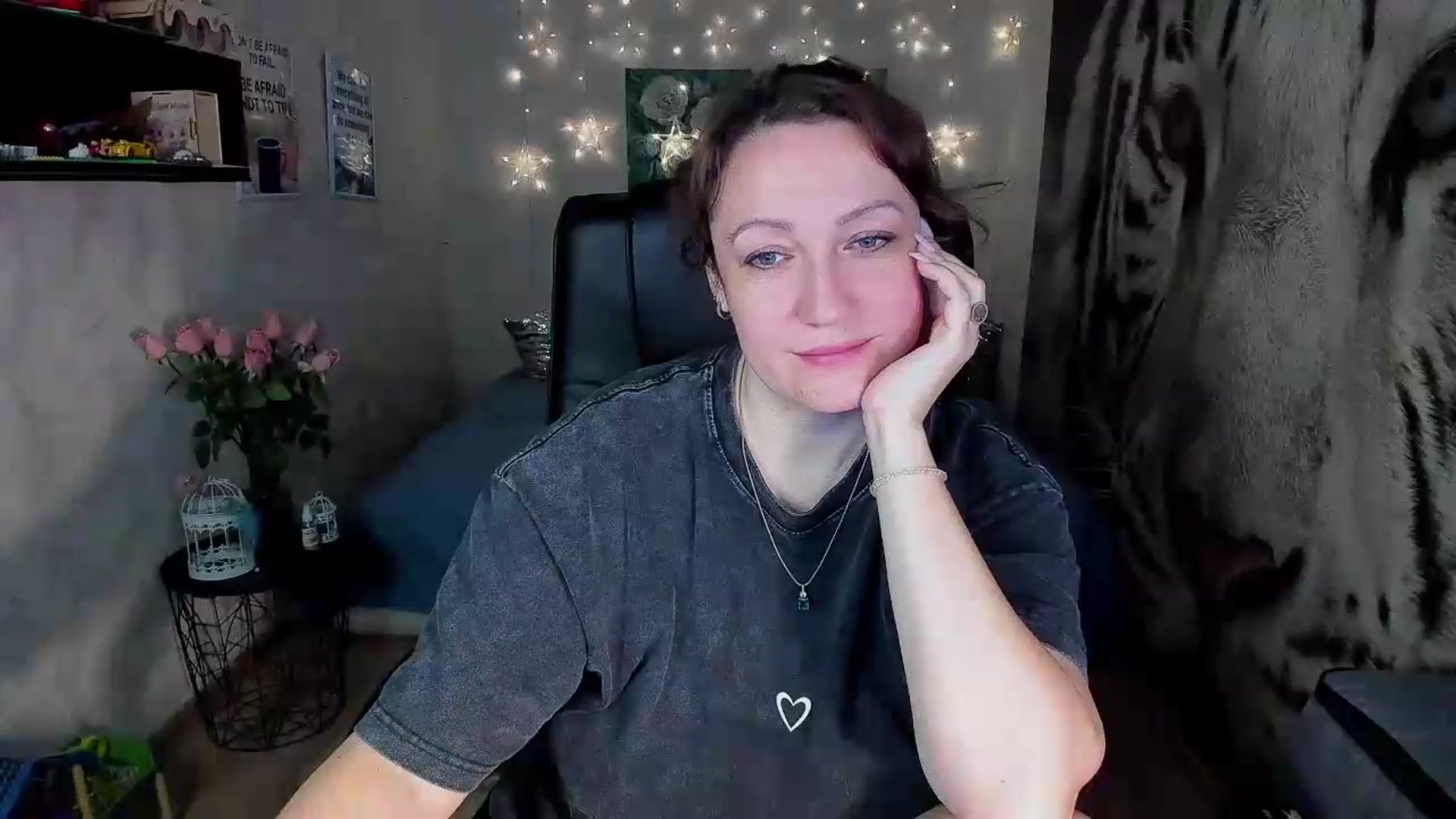 Gallery image thumbnail from AnkaSweet's myfreecams stream on, 06/24/2026, 23:19 image 7 of 20