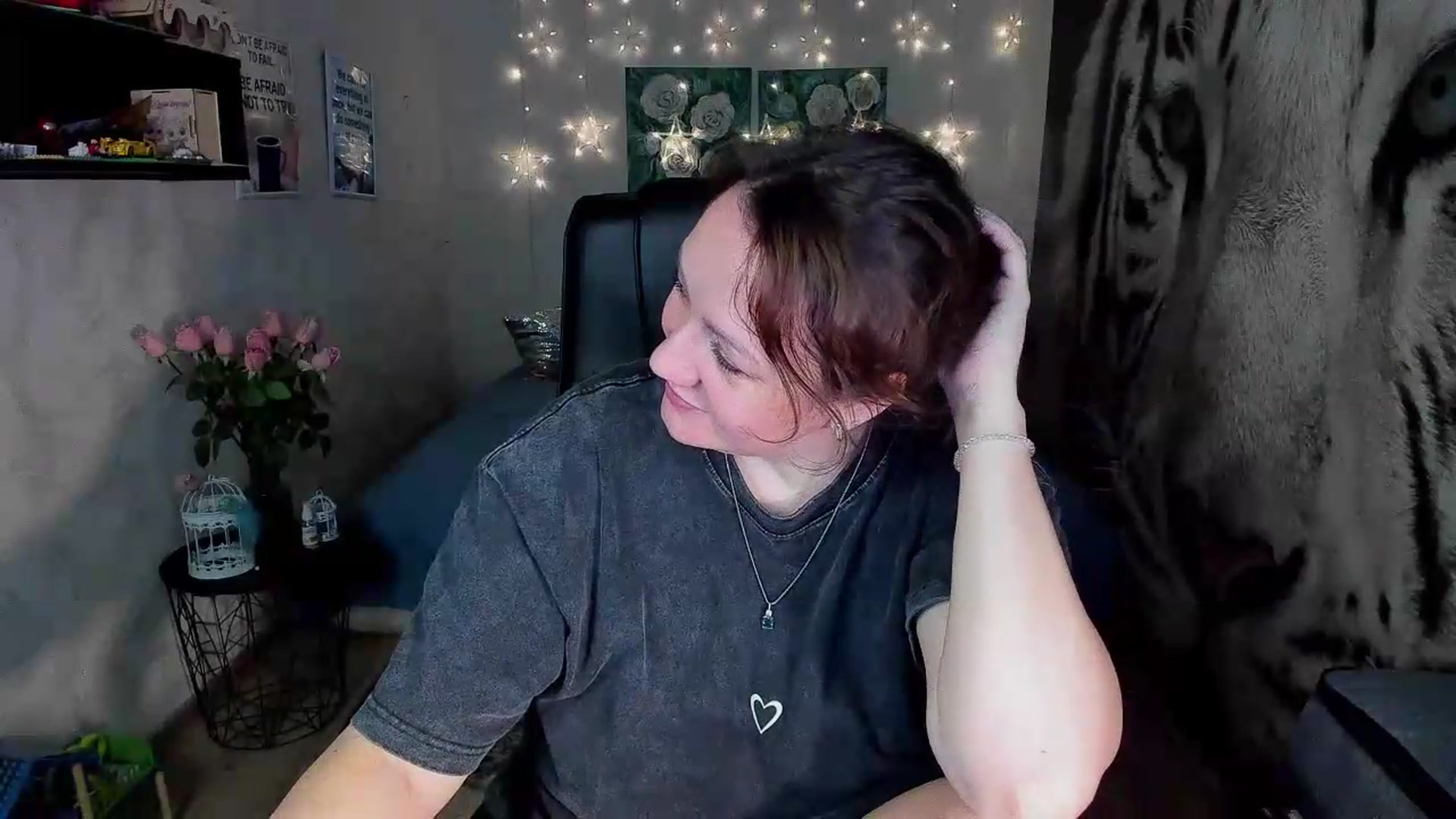 Gallery image thumbnail from AnkaSweet's myfreecams stream on, 06/24/2026, 23:19 image 6 of 20