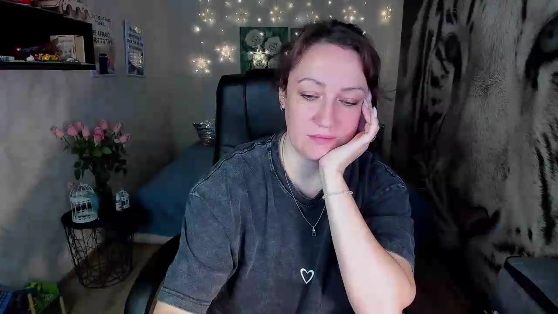 Gallery image thumbnail from AnkaSweet's myfreecams stream on, 06/24/2026, 23:19 image 11 of 20
