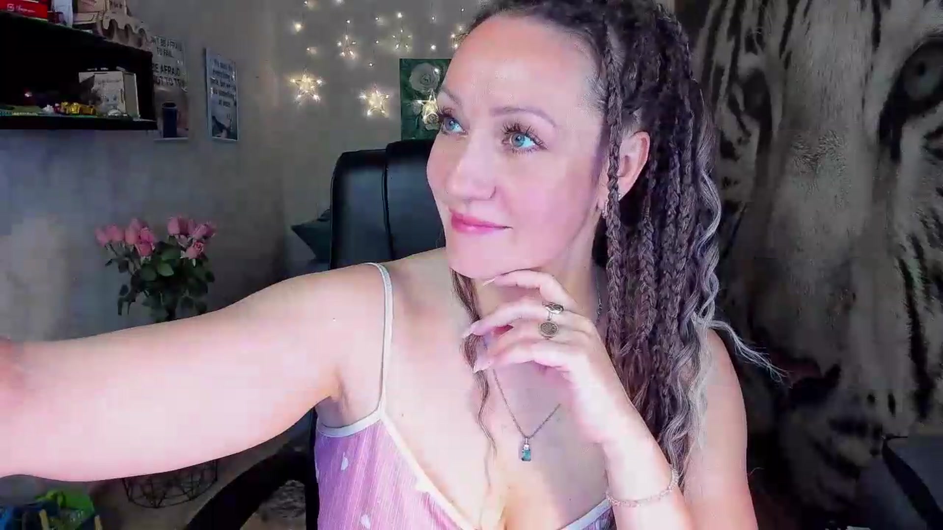 Gallery image thumbnail from AnkaSweet's myfreecams stream on, 07/08/2026, 21:17 image 2 of 20