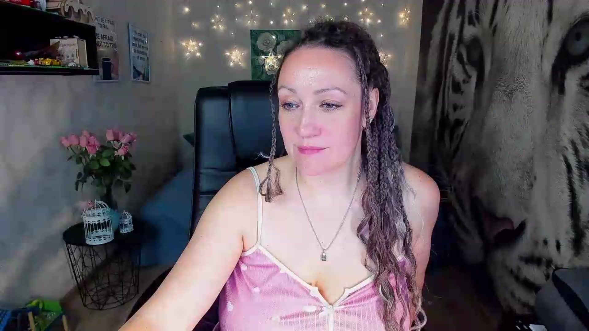 Gallery image thumbnail from AnkaSweet's myfreecams stream on, 07/08/2026, 22:15 image 13 of 20