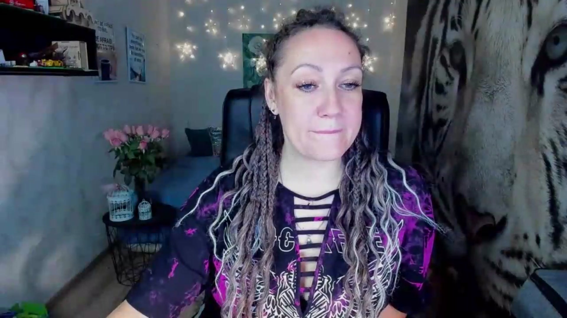 Gallery image thumbnail from AnkaSweet's myfreecams stream on, 08/05/2026, 24:49 image 6 of 20