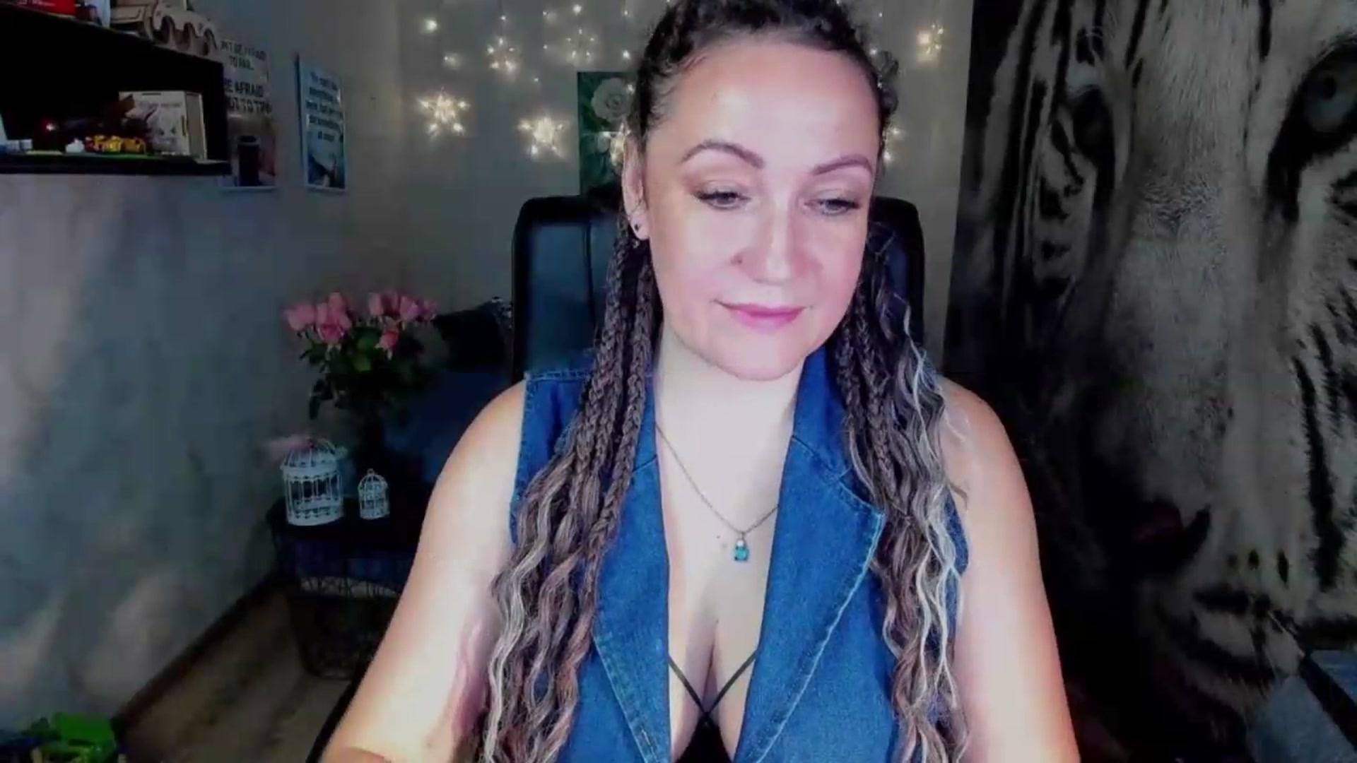 Gallery image thumbnail from AnkaSweet's myfreecams stream on, 08/06/2026, 23:49 image 2 of 20