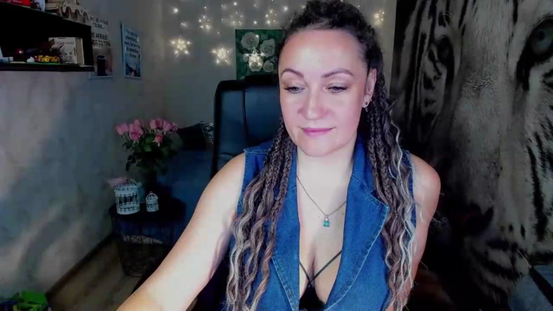 Gallery image thumbnail from AnkaSweet's myfreecams stream on, 08/06/2026, 23:49 image 10 of 20