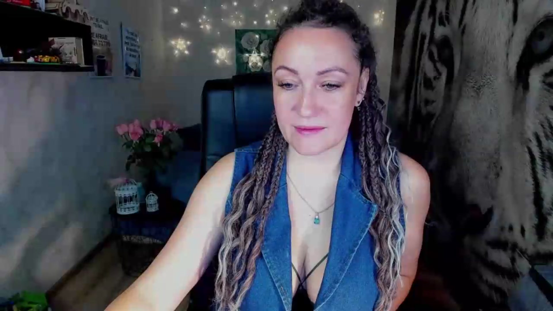 Gallery image thumbnail from AnkaSweet's myfreecams stream on, 08/06/2026, 23:49 image 6 of 20