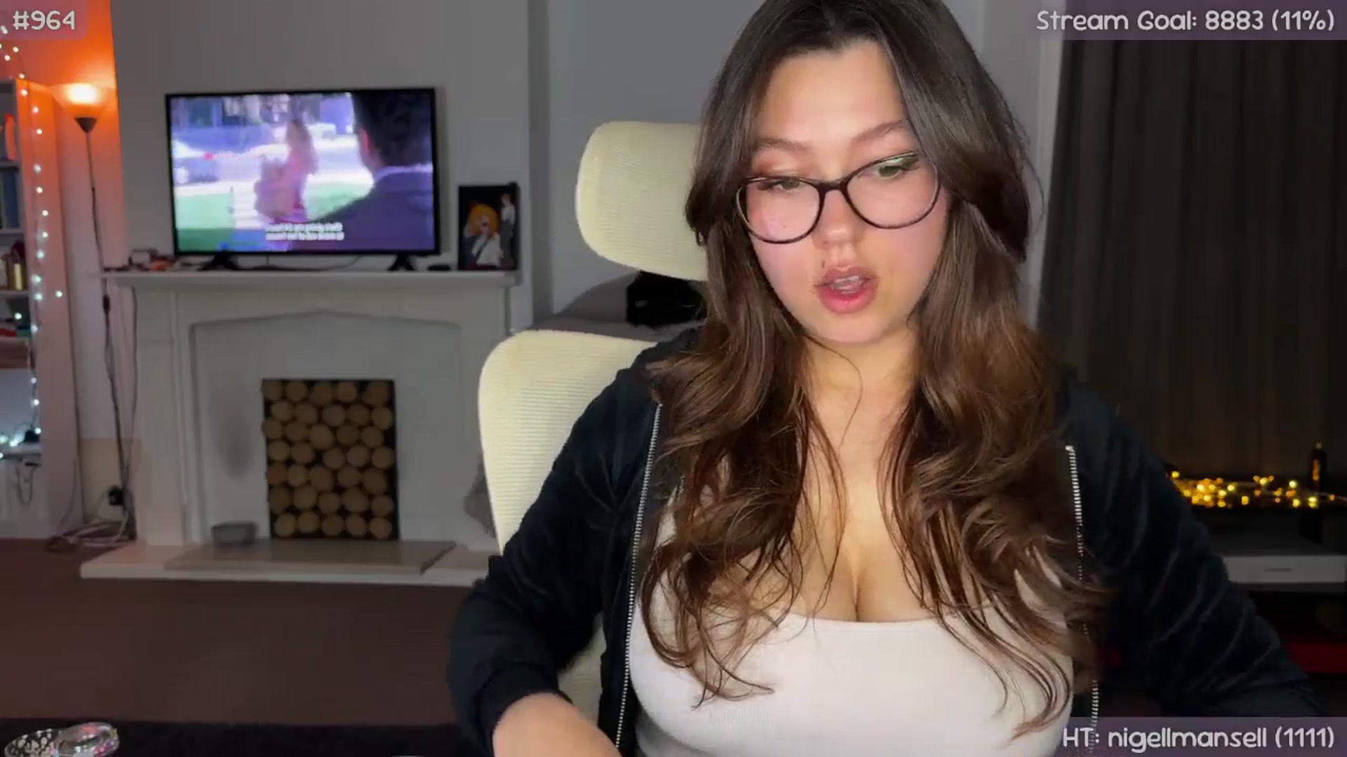Gallery image thumbnail from AnnAngel1's myfreecams stream on, 09/23/2025, 23:07 image 13 of 20
