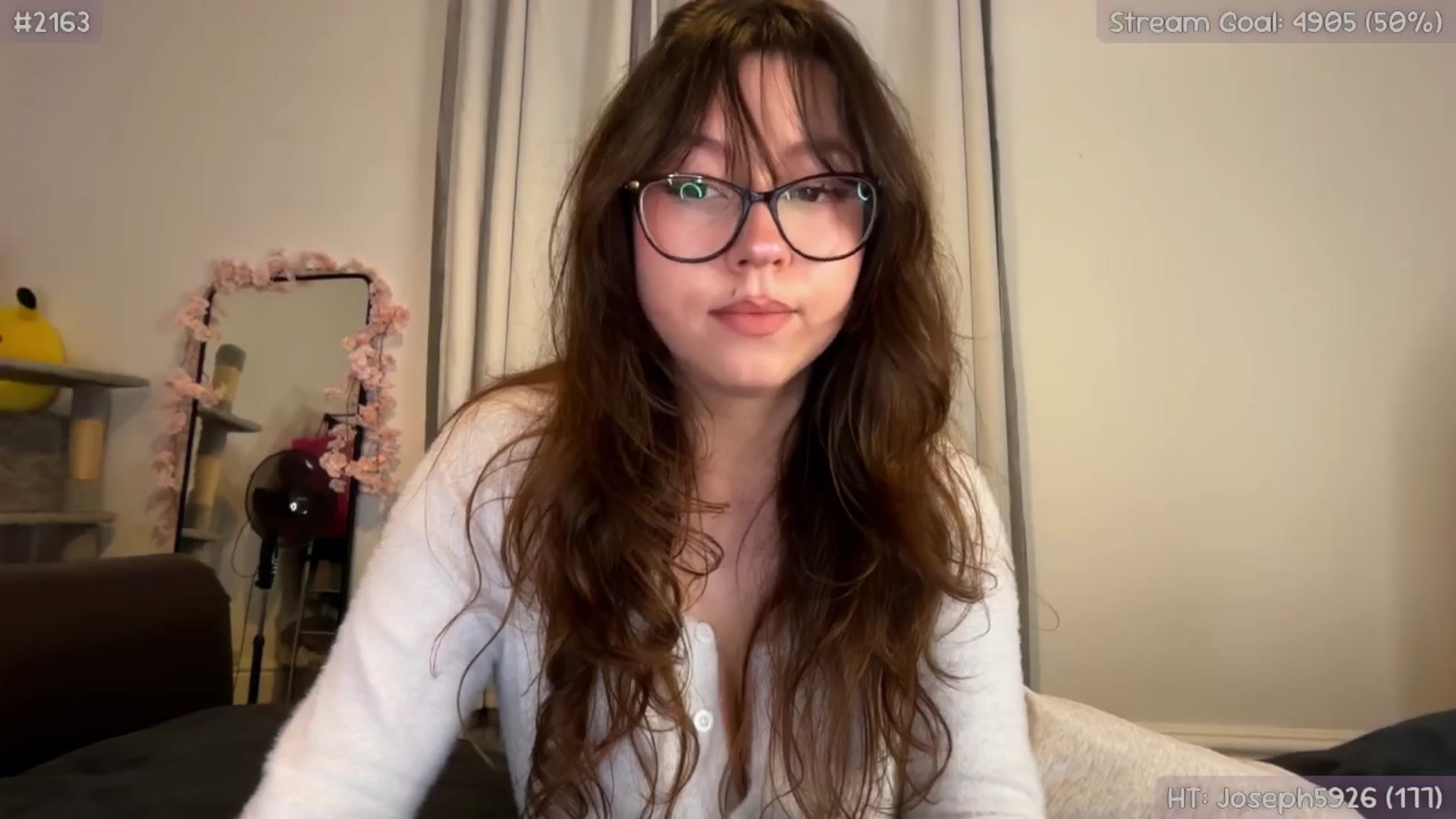 Gallery image thumbnail from AnnAngel1's myfreecams stream on, 10/06/2025, 17:34 image 11 of 20