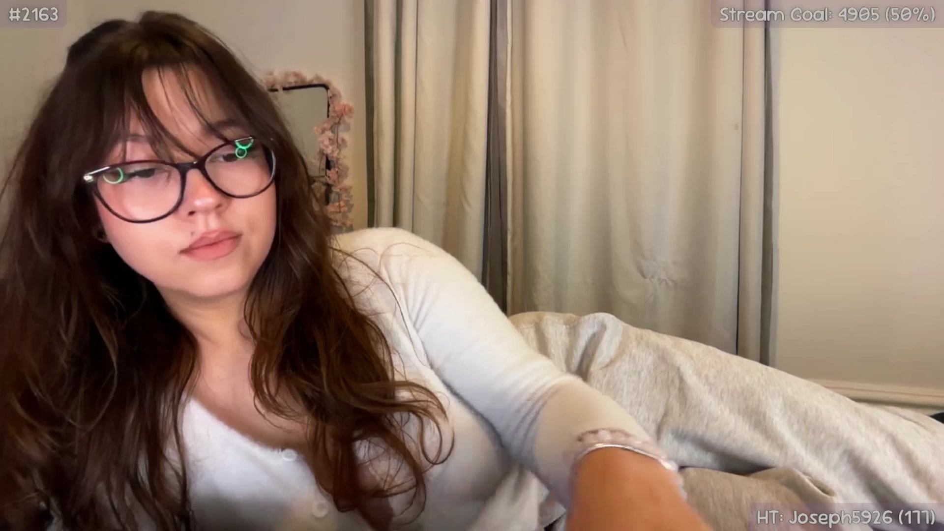 Gallery image thumbnail from AnnAngel1's myfreecams stream on, 10/06/2025, 17:34 image 14 of 20