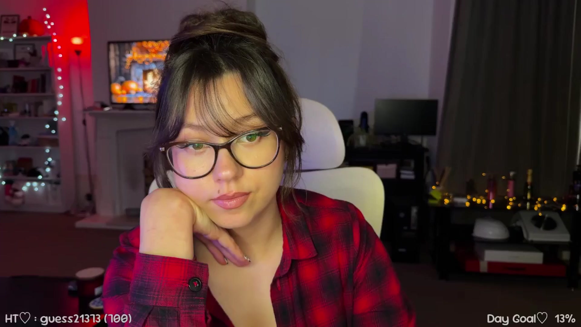 Gallery image thumbnail from AnnAngel1's myfreecams stream on, 10/21/2025, 15:23 image 13 of 20