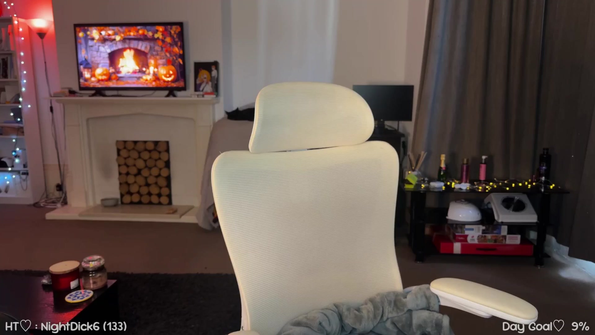 Gallery image thumbnail from AnnAngel1's myfreecams stream on, 10/23/2025, 12:54 image 15 of 20