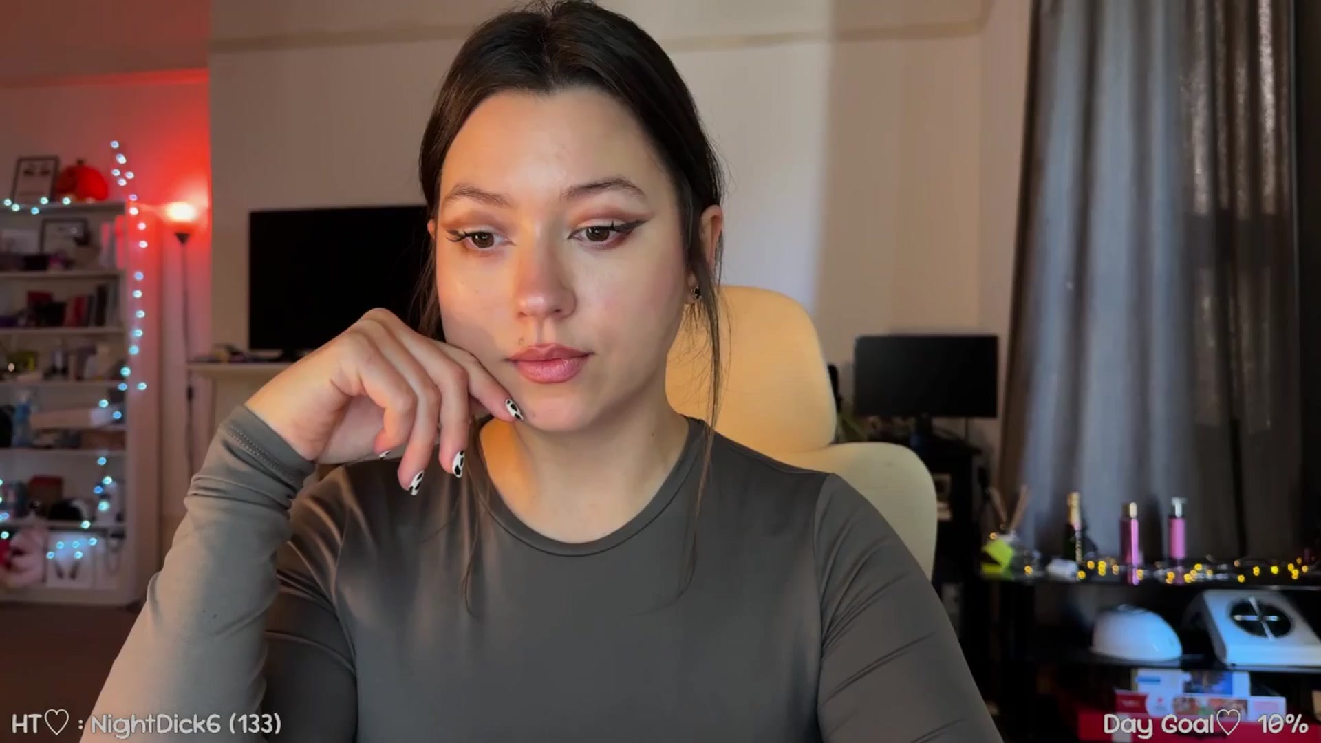 Gallery image thumbnail from AnnAngel1's myfreecams stream on, 10/24/2025, 11:57 image 11 of 20