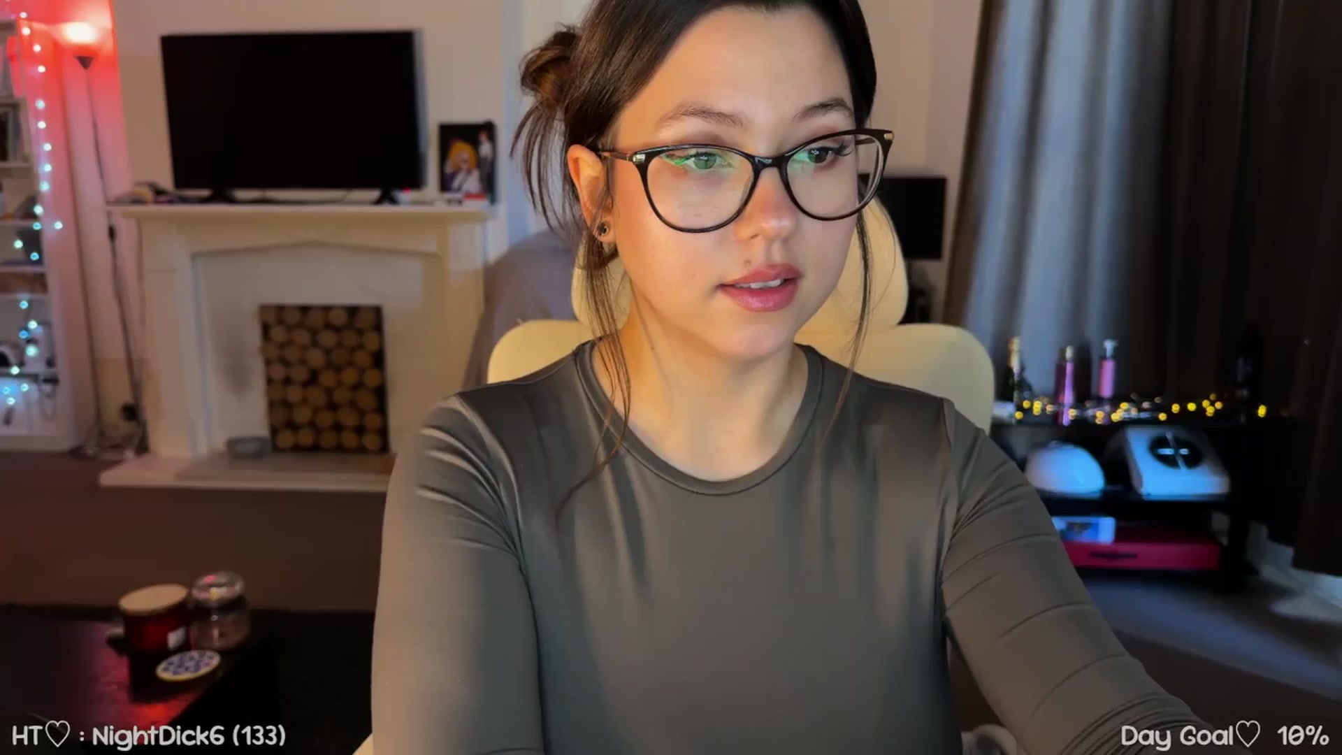 Gallery image thumbnail from AnnAngel1's myfreecams stream on, 10/24/2025, 12:41 image 6 of 20