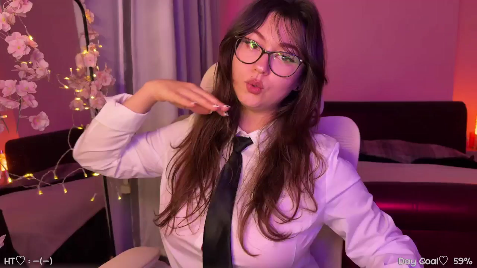 Gallery image thumbnail from AnnAngel1's myfreecams stream on, 11/05/2025, 18:17 image 17 of 20
