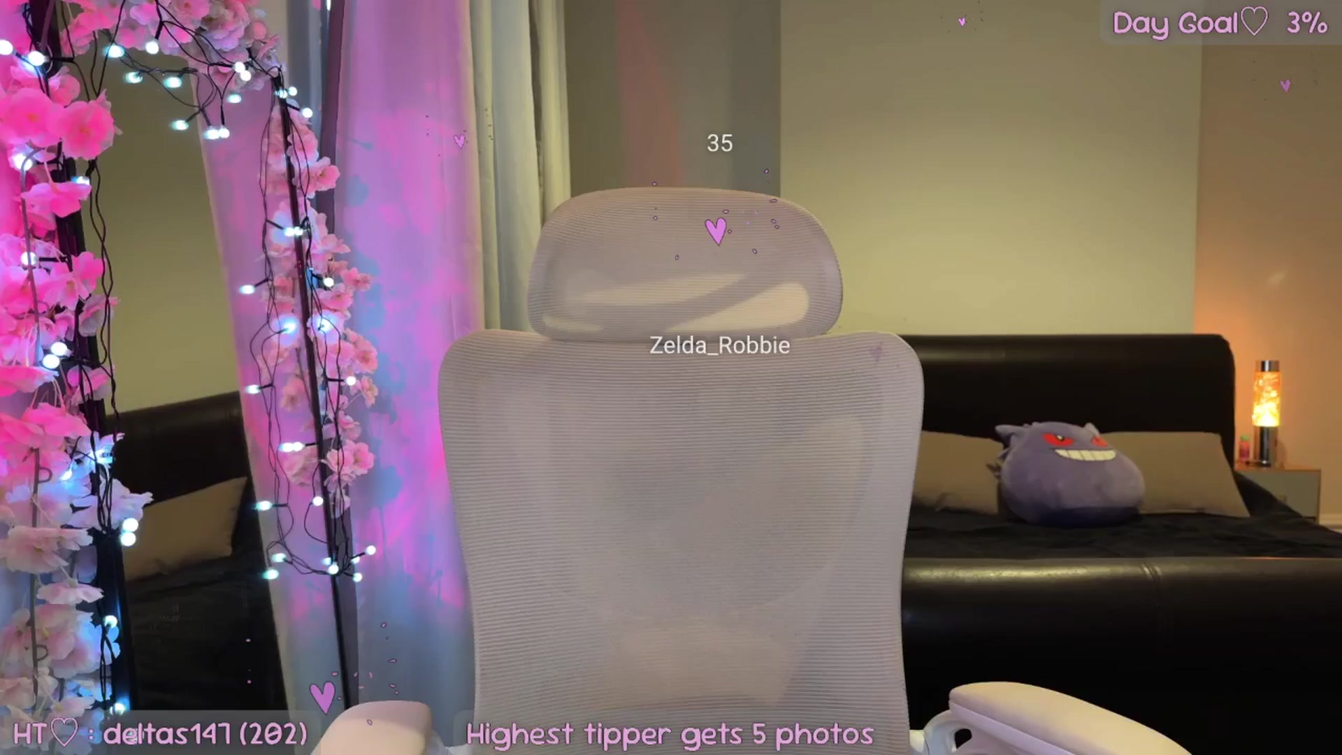 Gallery image thumbnail from AnnAngel1's myfreecams stream on, 11/21/2025, 16:33 image 7 of 20