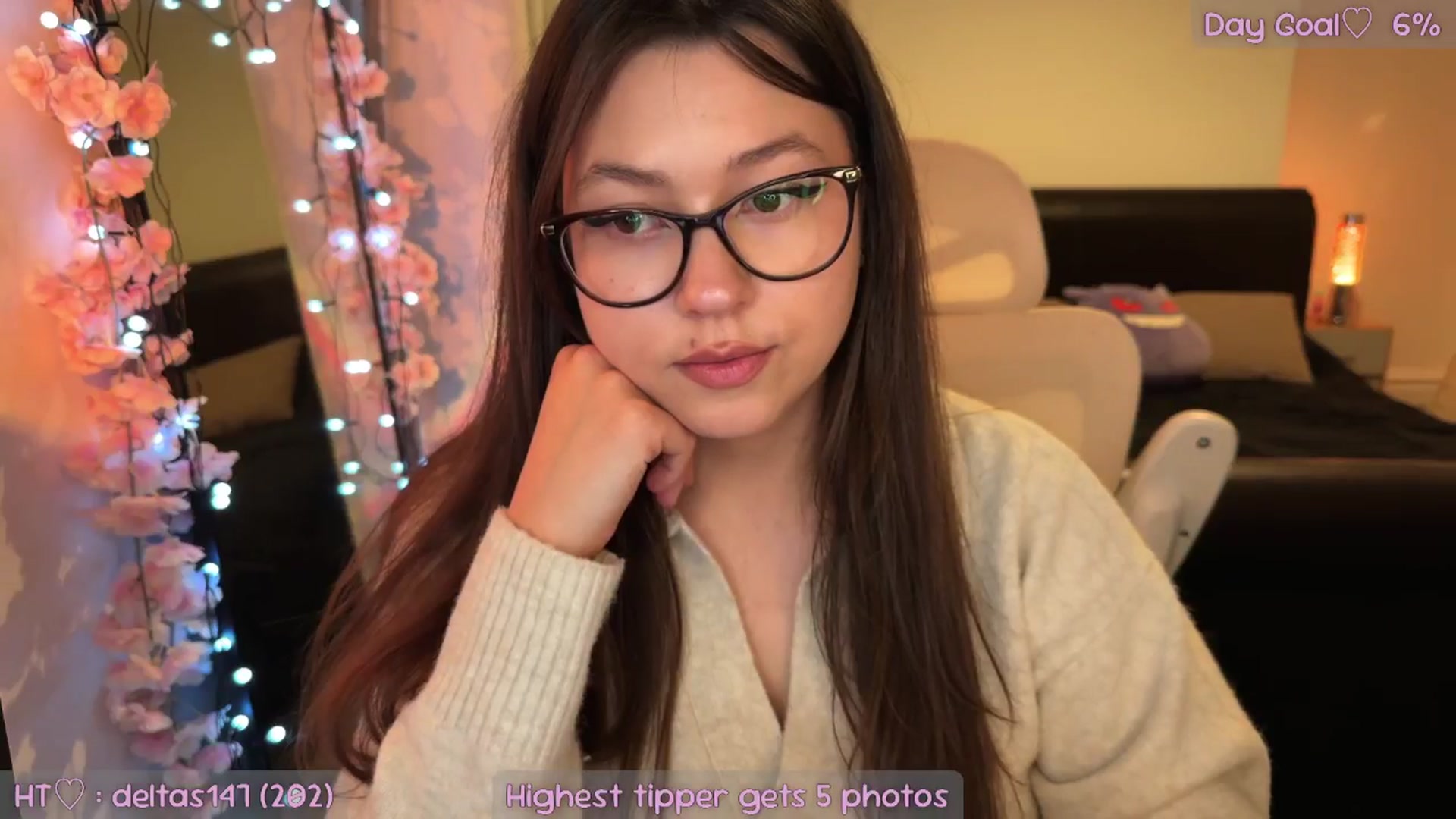 Gallery image thumbnail from AnnAngel1's myfreecams stream on, 11/21/2025, 18:49 image 3 of 20