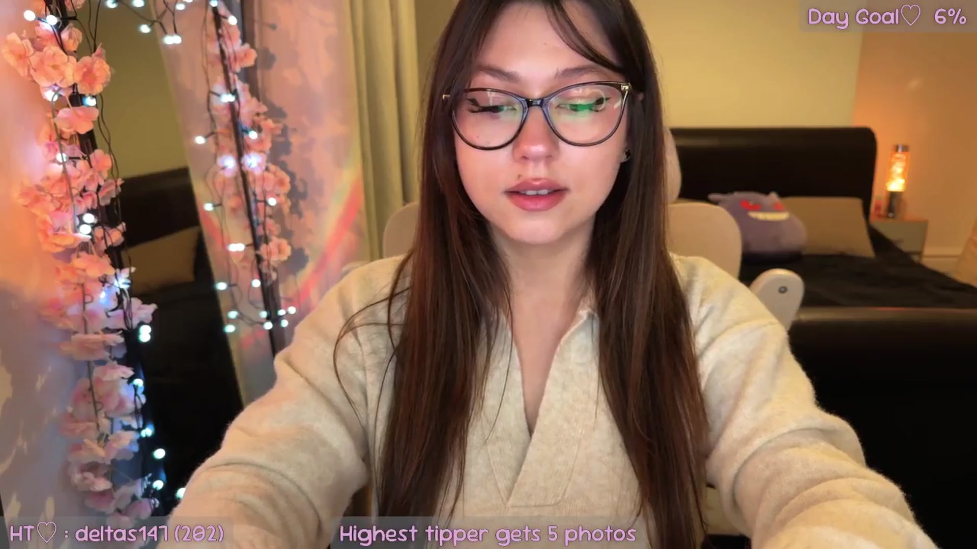 Gallery image thumbnail from AnnAngel1's myfreecams stream on, 11/21/2025, 18:49 image 7 of 20